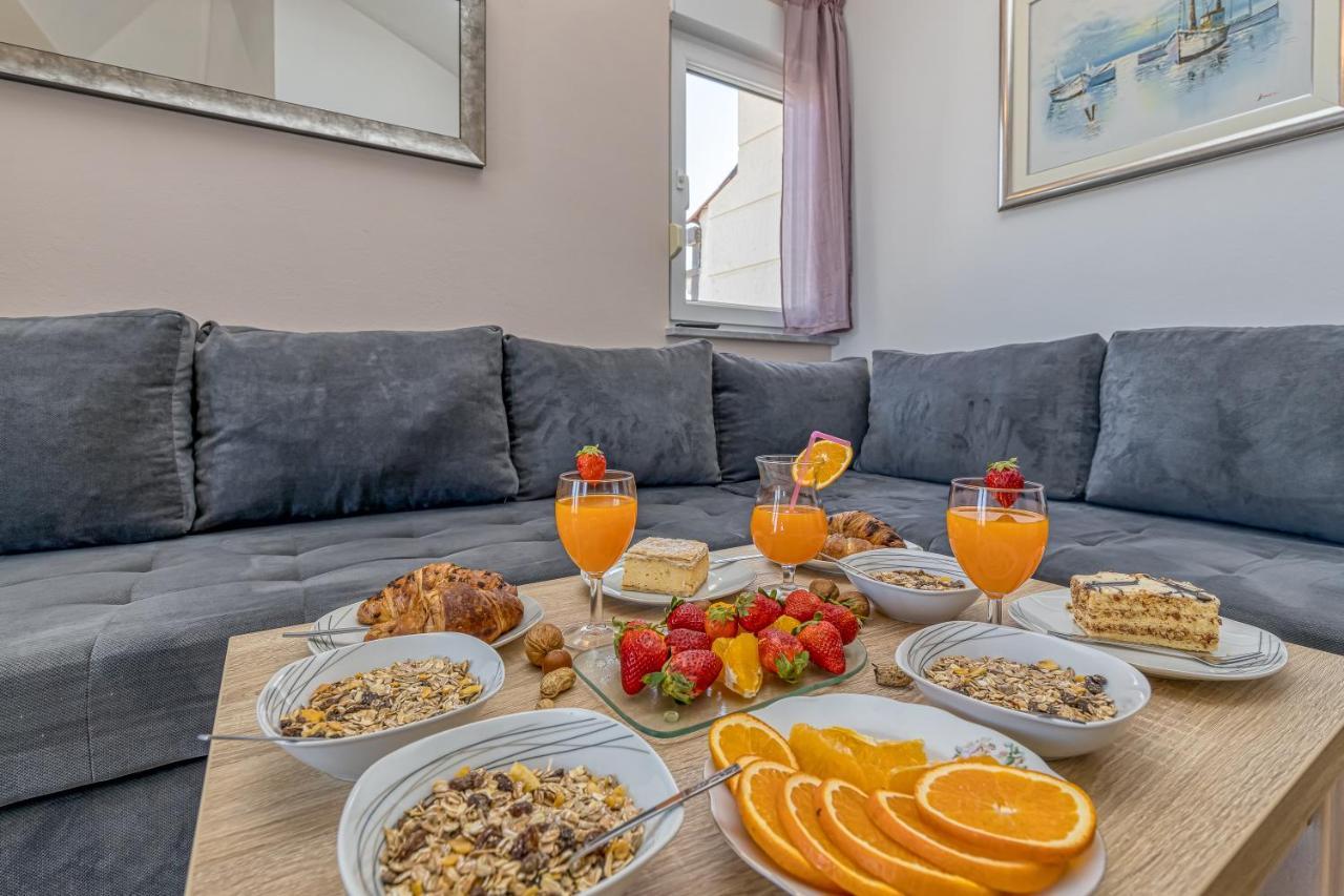 Villa Mihaela Трогир Экстерьер фото