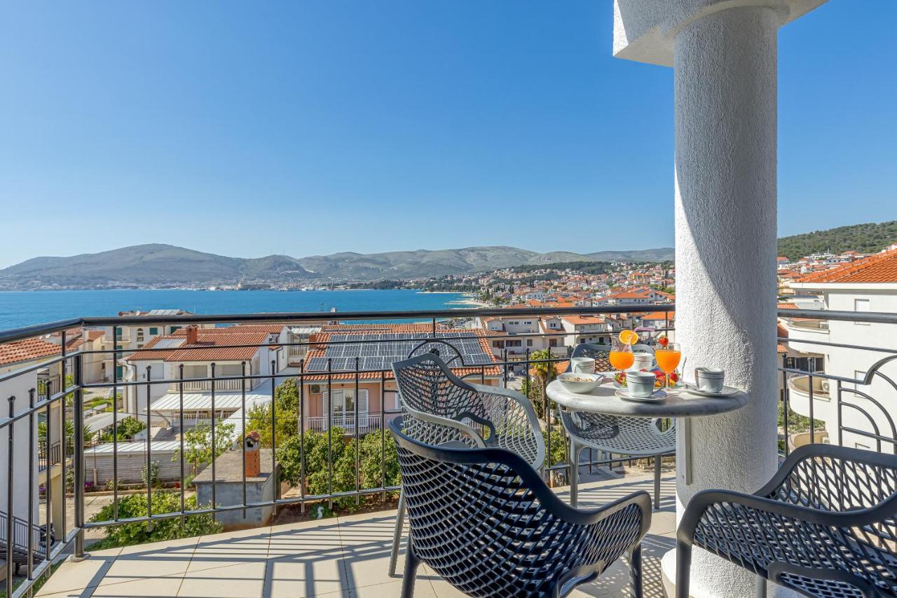 Villa Mihaela Трогир Экстерьер фото