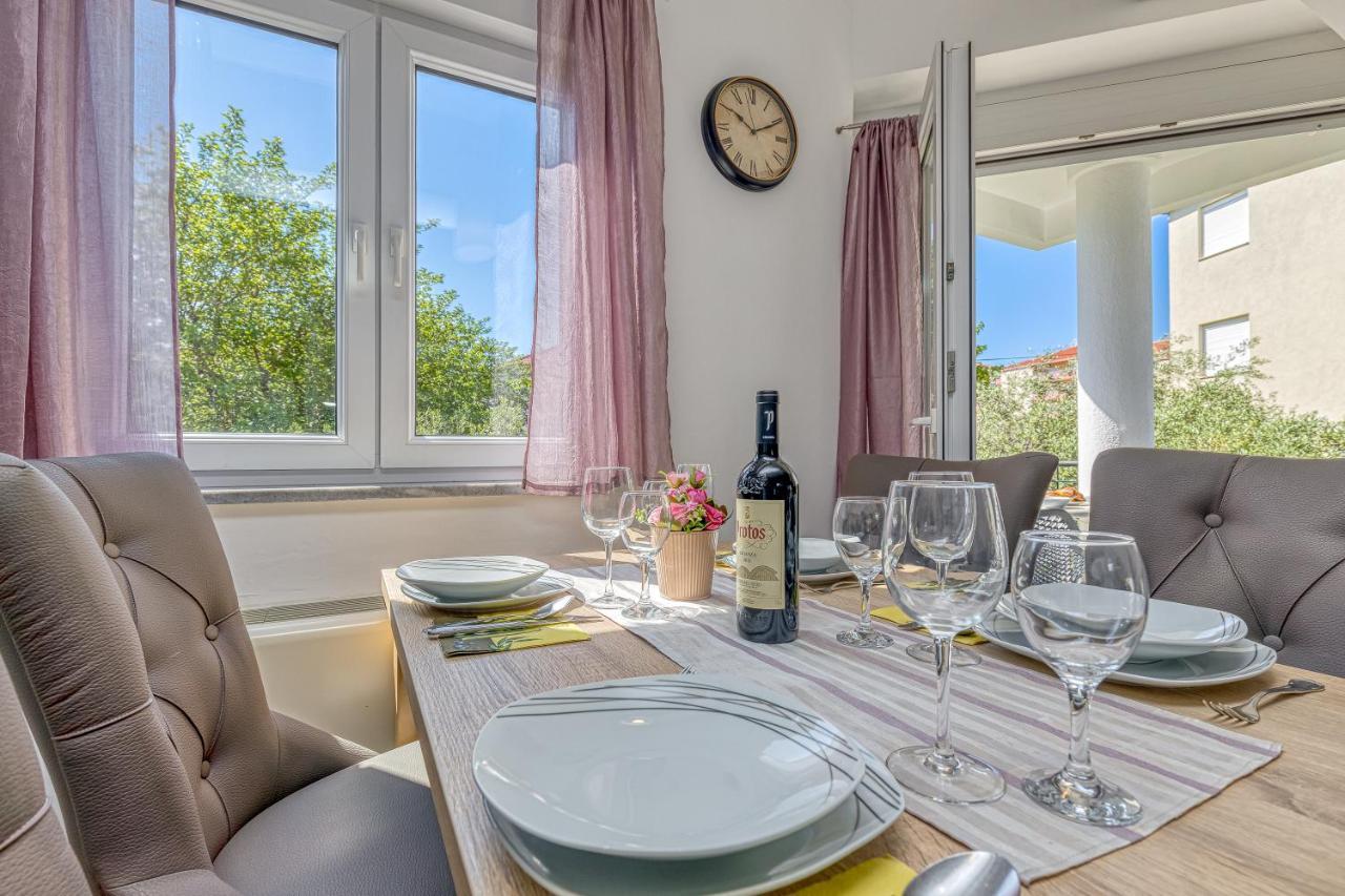 Villa Mihaela Трогир Экстерьер фото