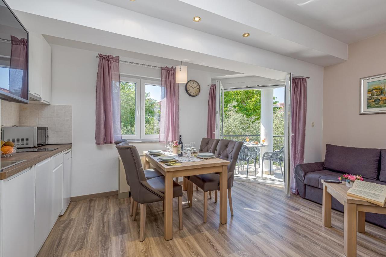 Villa Mihaela Трогир Экстерьер фото