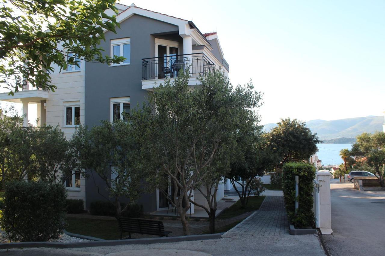 Villa Mihaela Трогир Экстерьер фото